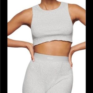 Skims Super Crop Rib Cotton Tank in grey